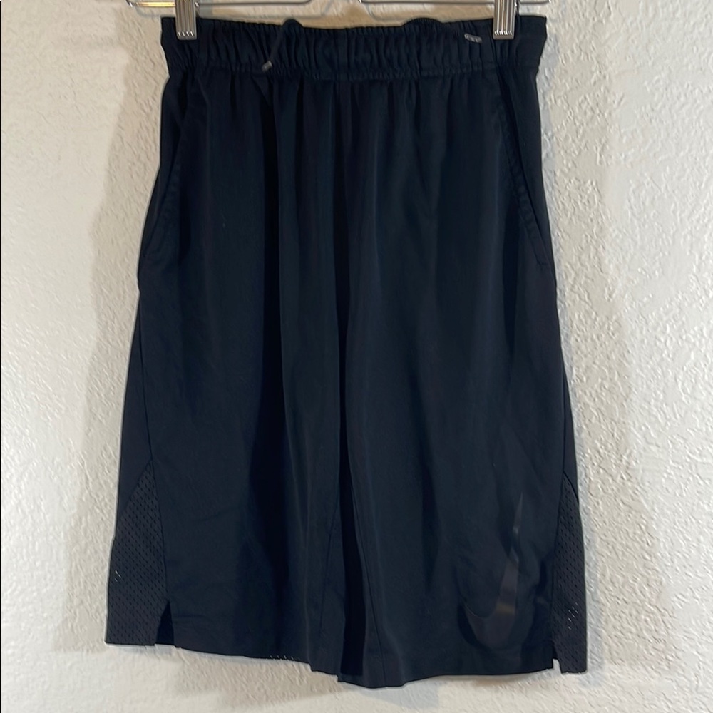 Nike Boy's Dri-Fit Training Shorts Black Adjustable Waist & Pockets Size XL